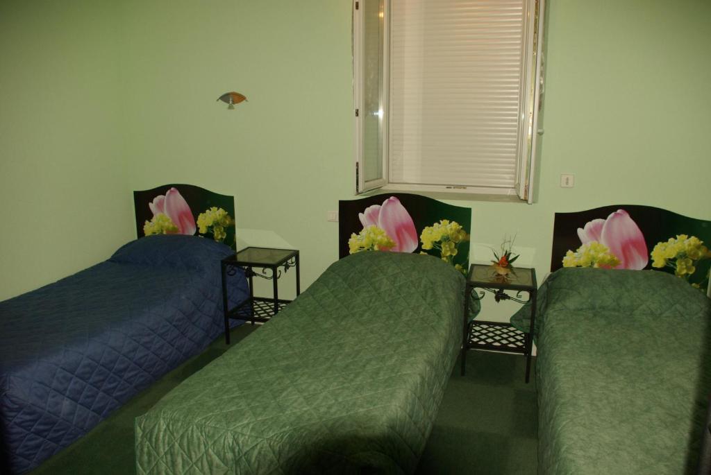 Hotel Le Gambetta Carmaux Номер фото