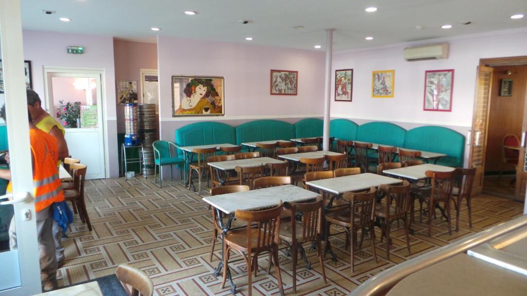 Hotel Le Gambetta Carmaux Экстерьер фото